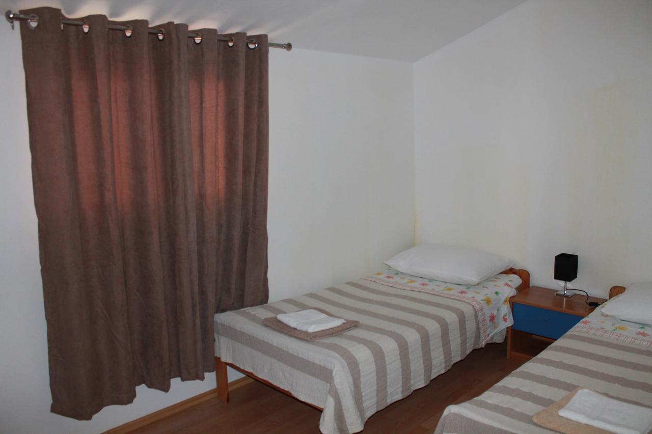 Apartments Ana Pula Bagian luar foto